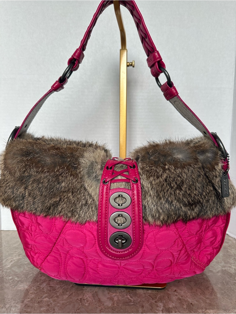 Retired COACH Soho Ski 9443 Pink Rabbit Fur Shoulder Bag Vintage Collector Y2K